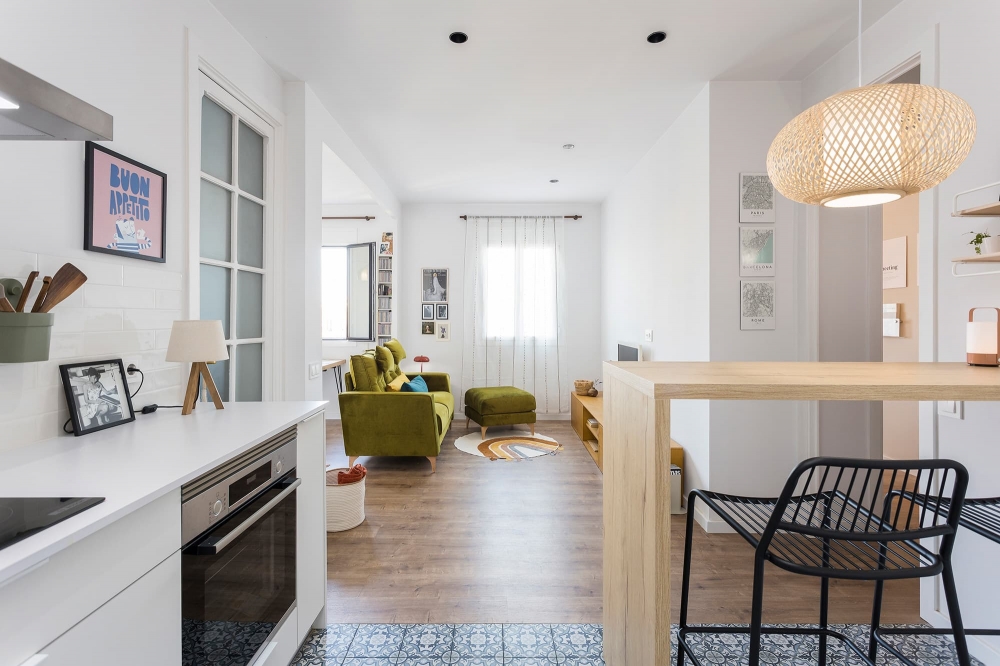 Salón de vivienda reformada en el barrio de Sants